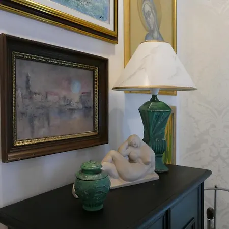 Art Gallery Luxury Apartament *