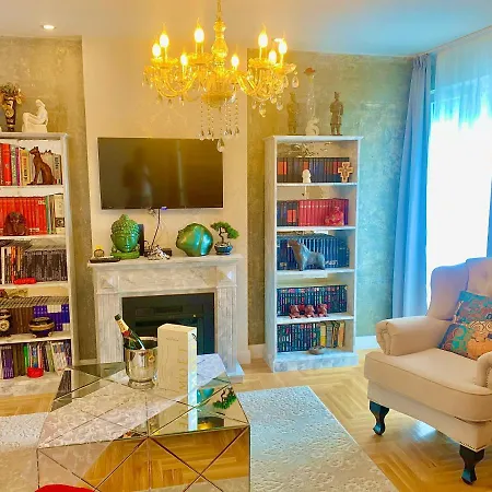 Apartment Art Gallery Luxury