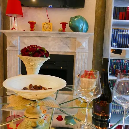 Apartment Art Gallery Luxury