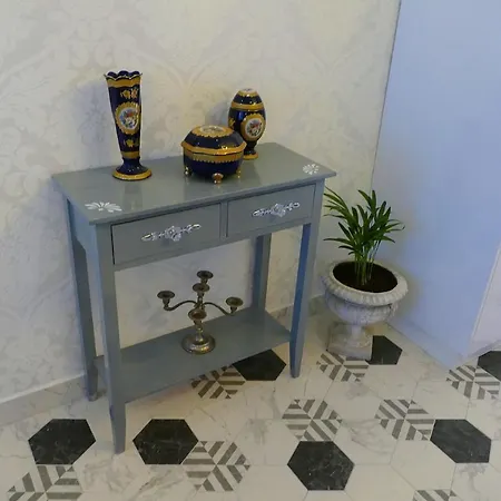 Art Gallery Luxury