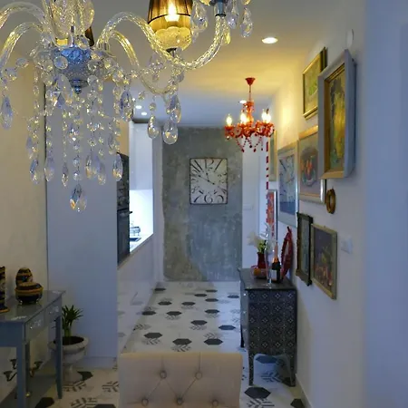 Art Gallery Luxury