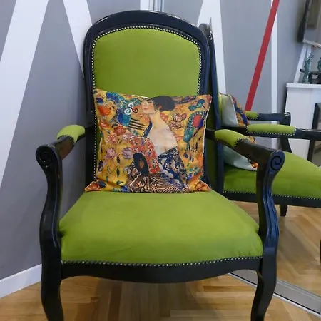 Art Gallery Luxury